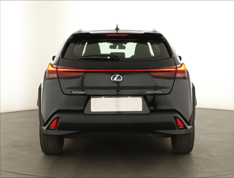 Lexus UX, 2021