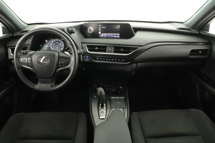 Lexus UX, 2021