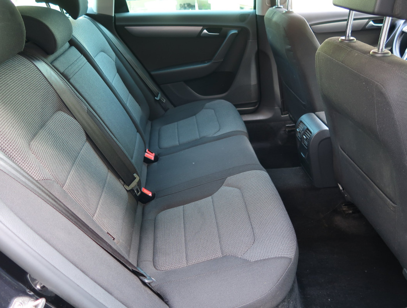 Volkswagen Passat, 2013