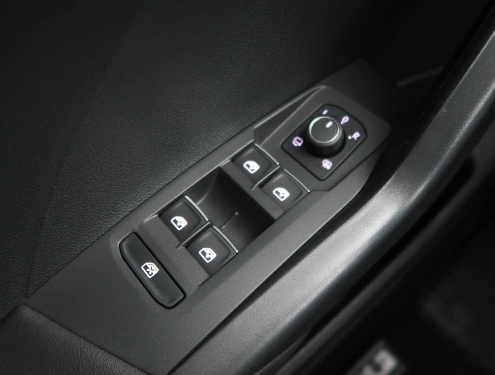 Volkswagen T-Cross - 2023