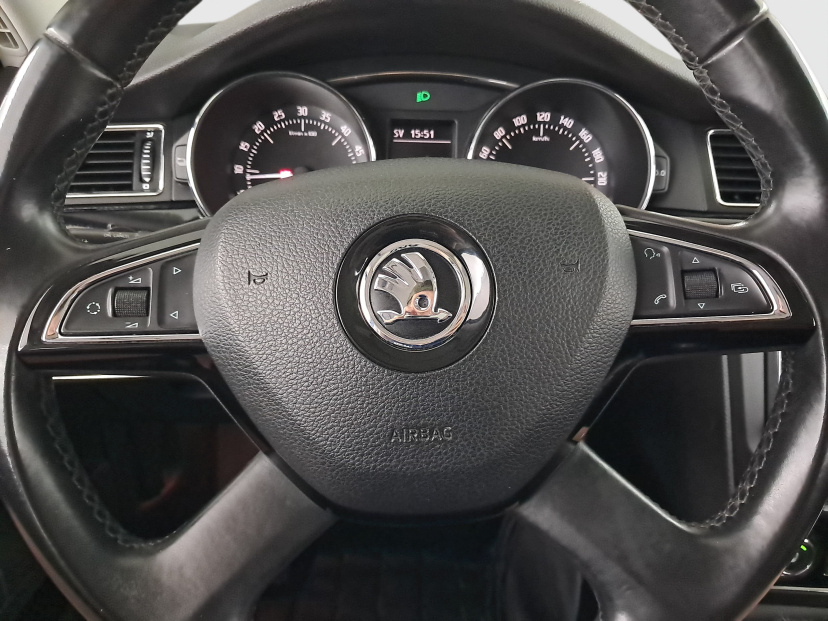 Škoda Superb, 2015