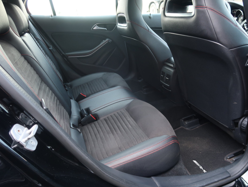 Mercedes-Benz GLA, 2017