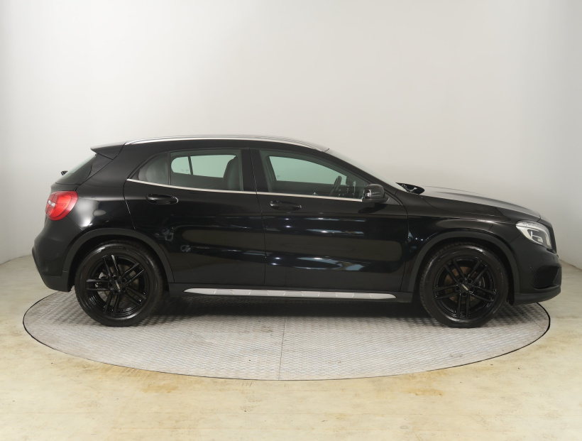 Mercedes-Benz GLA, 2017