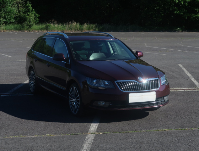 Škoda Superb 2013