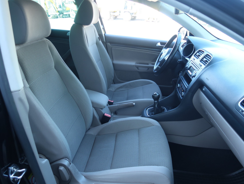 Volkswagen Golf, 2010
