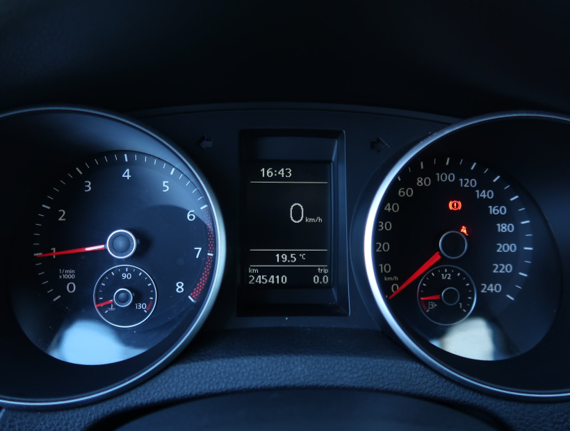 Volkswagen Golf, 2010