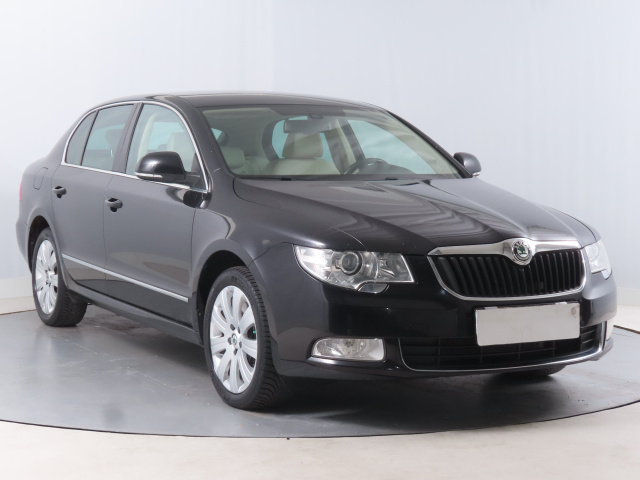 Škoda Superb 2011