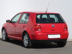 Volkswagen Golf - 2003