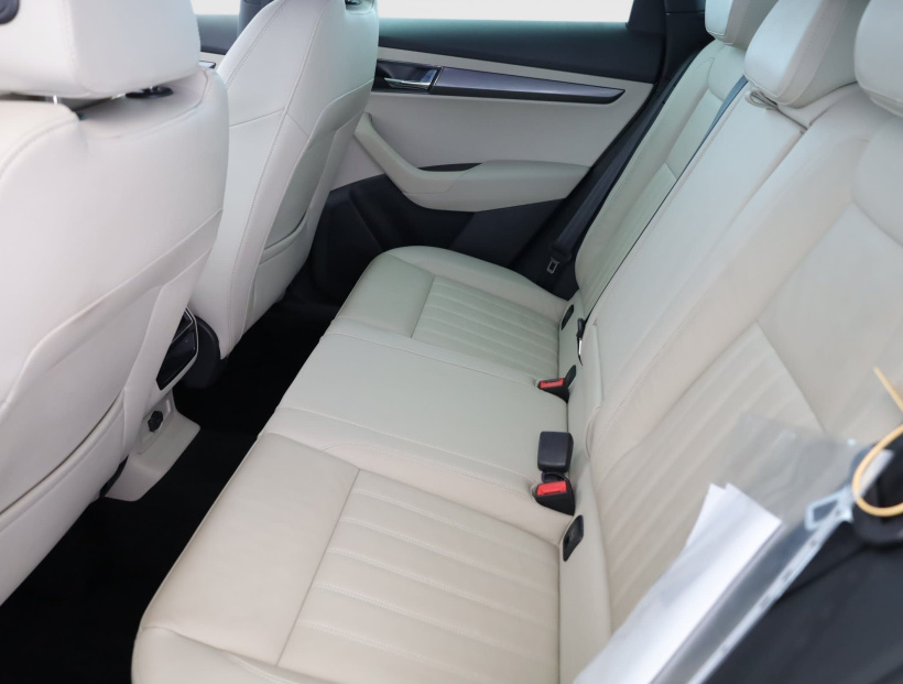 Škoda Karoq, 2019