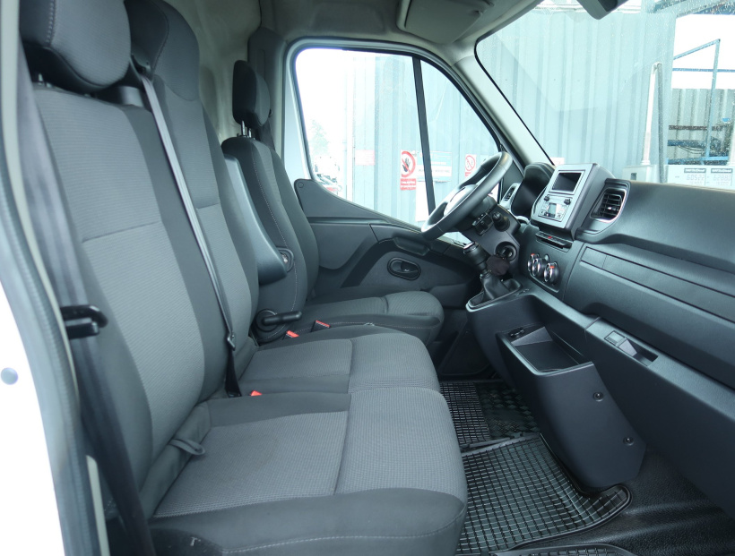 Renault Master, 2023
