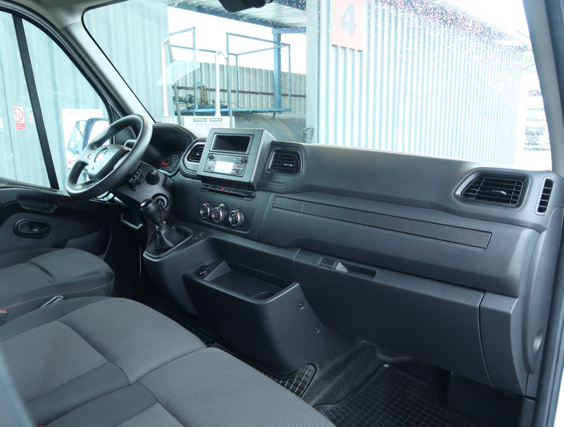 Renault Master, 2023