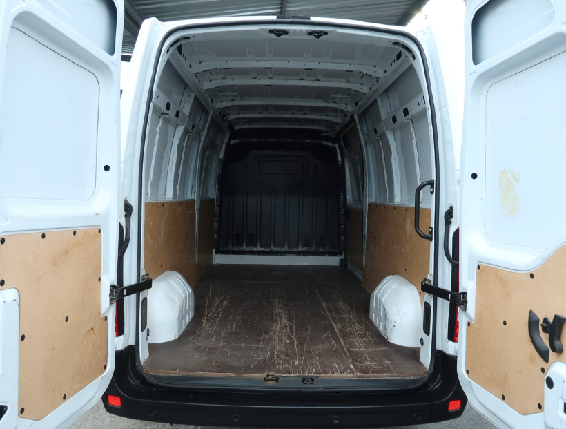 Renault Master, 2023