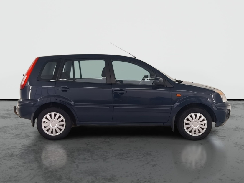 Ford Fusion, 2010