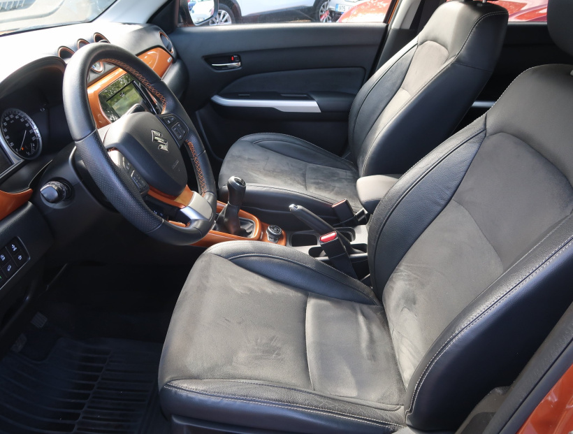 Suzuki Vitara, 2015
