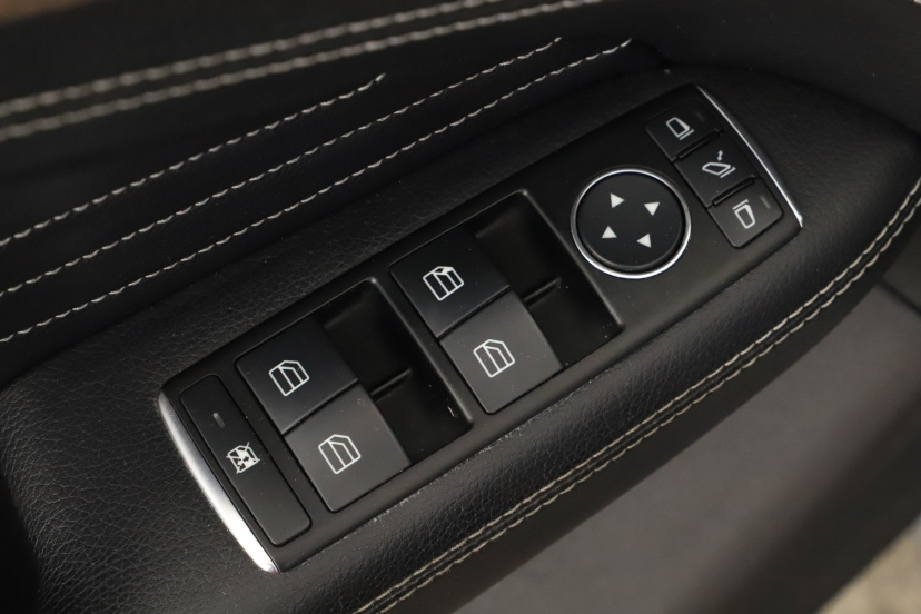 Mercedes-Benz ML, 2012
