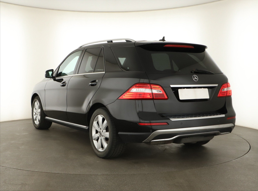 Mercedes-Benz ML, 2012