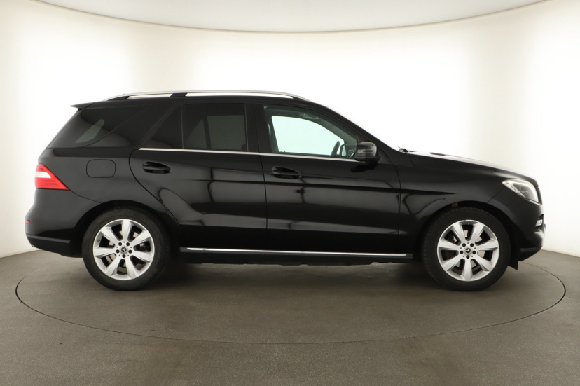 Mercedes-Benz ML, 2012