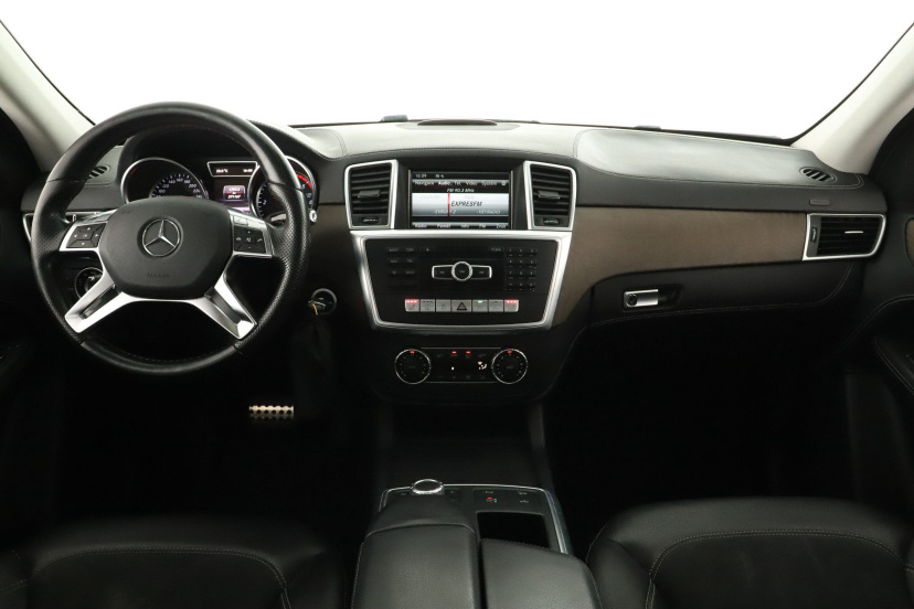 Mercedes-Benz ML, 2012