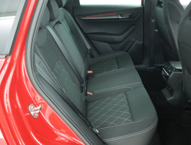 Škoda Karoq - 2023