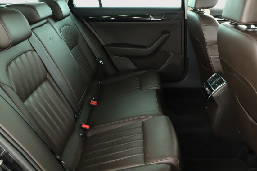 Škoda Superb, 2015