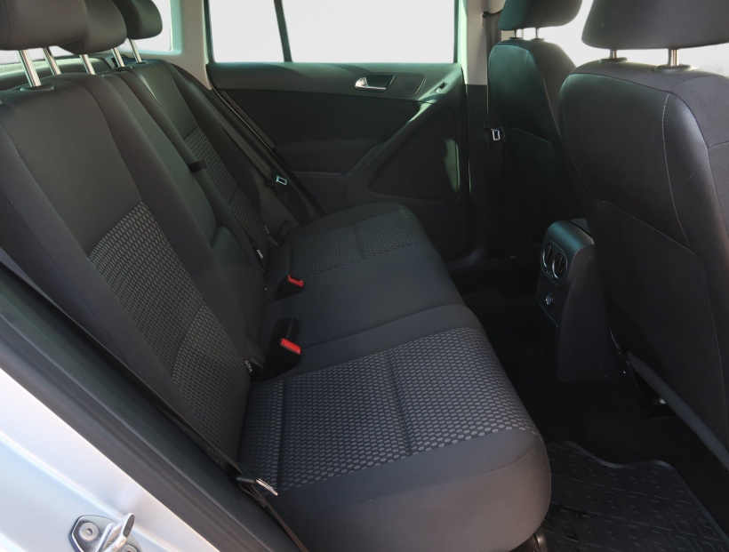 Volkswagen Tiguan, 2010