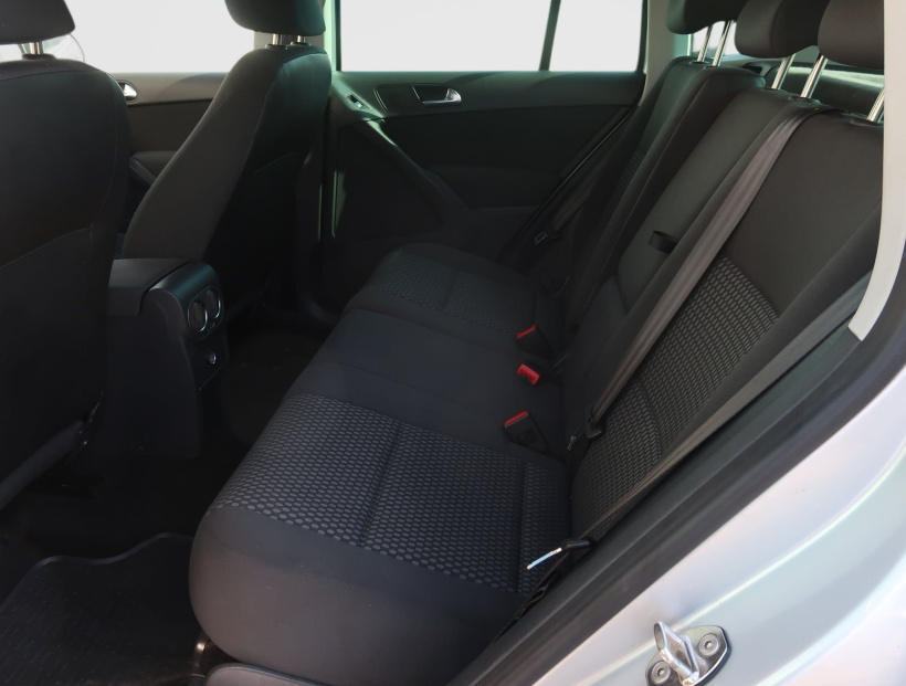 Volkswagen Tiguan, 2010