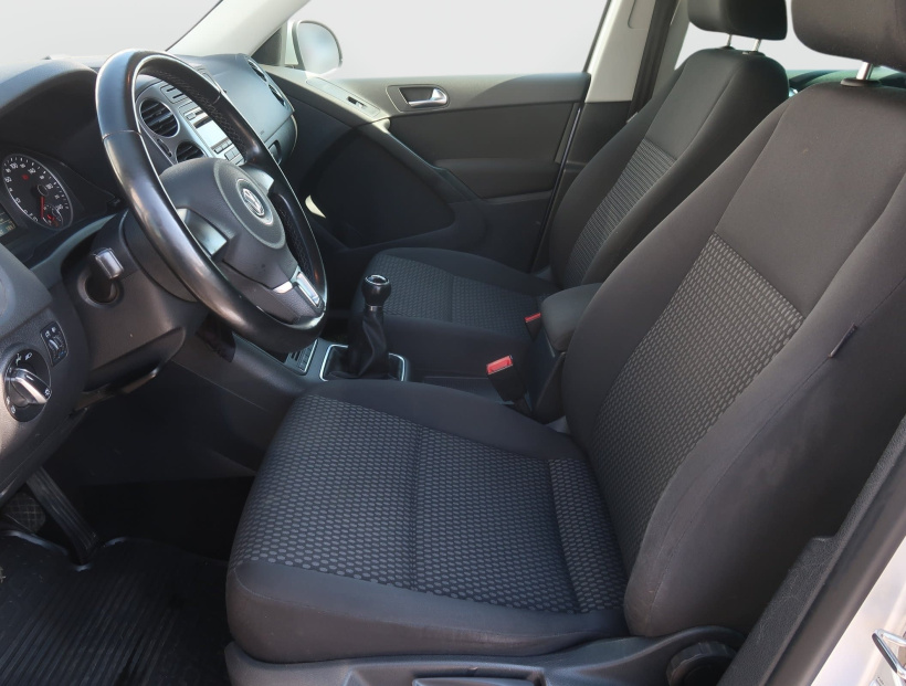 Volkswagen Tiguan, 2010