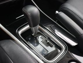Mitsubishi Outlander - 2019