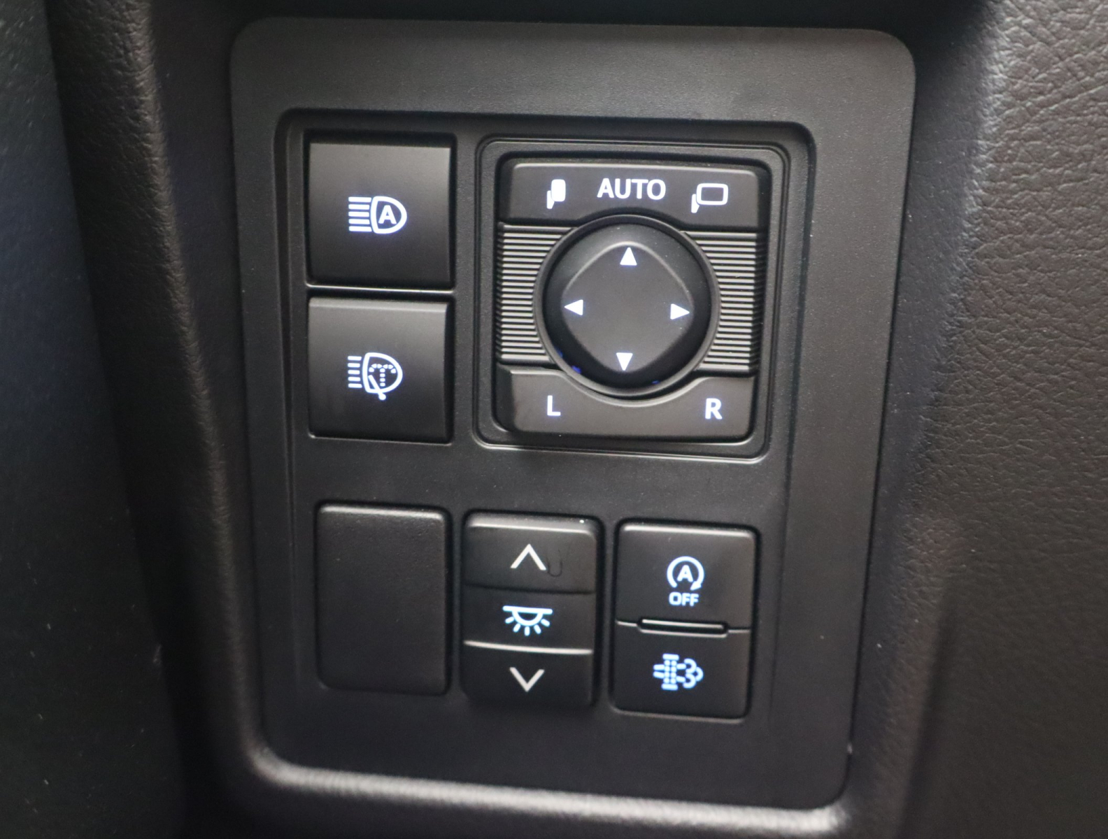 Toyota Land Cruiser - 2021