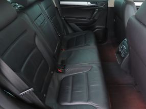 Volkswagen Touareg - 2016