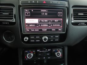 Volkswagen Touareg - 2016
