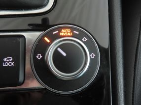 Volkswagen Touareg - 2016