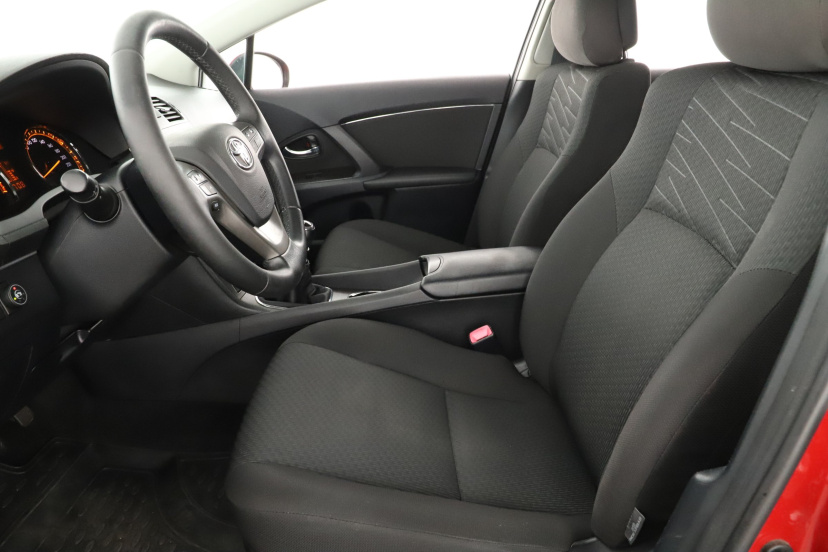 Toyota Avensis, 2009