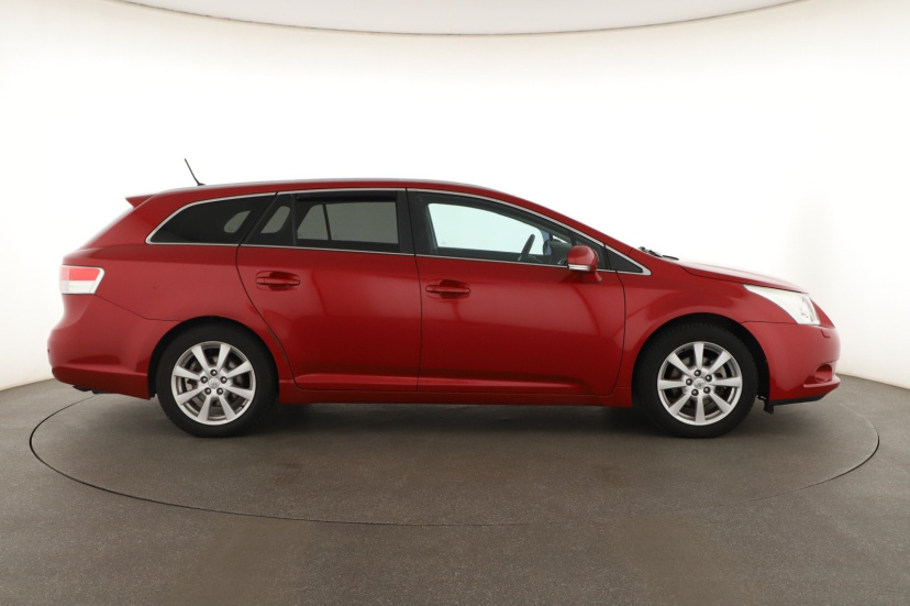 Toyota Avensis, 2009