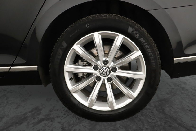 Volkswagen Passat, 2019