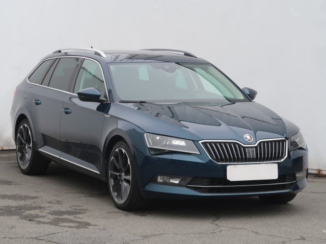 Škoda Superb 2016