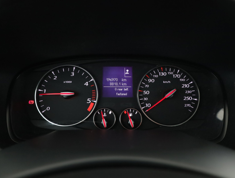Renault Laguna, 2011