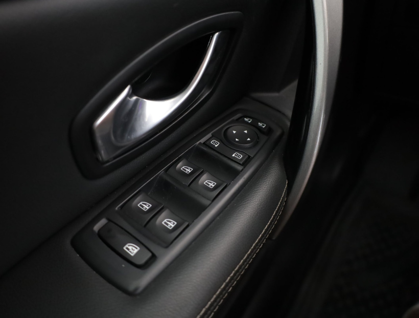 Renault Laguna, 2011