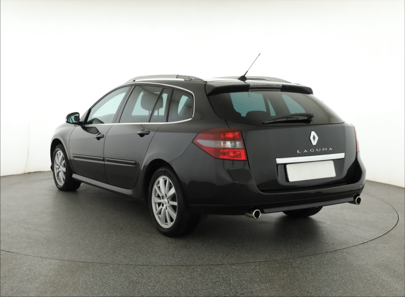 Renault Laguna, 2011