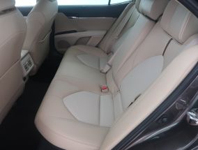 Toyota Camry - 2019