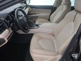 Toyota Camry - 2019