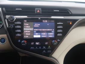 Toyota Camry - 2019