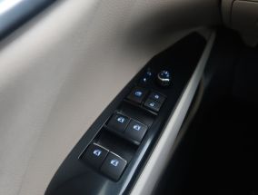 Toyota Camry - 2019