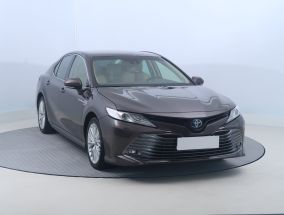 Toyota Camry - 2019