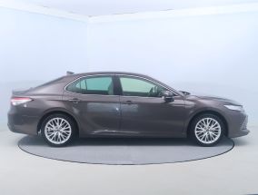 Toyota Camry - 2019