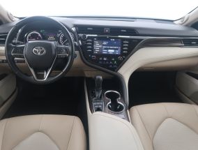Toyota Camry - 2019