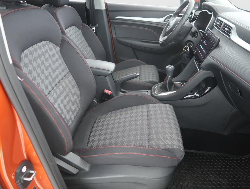 MG ZS SUV, 2025