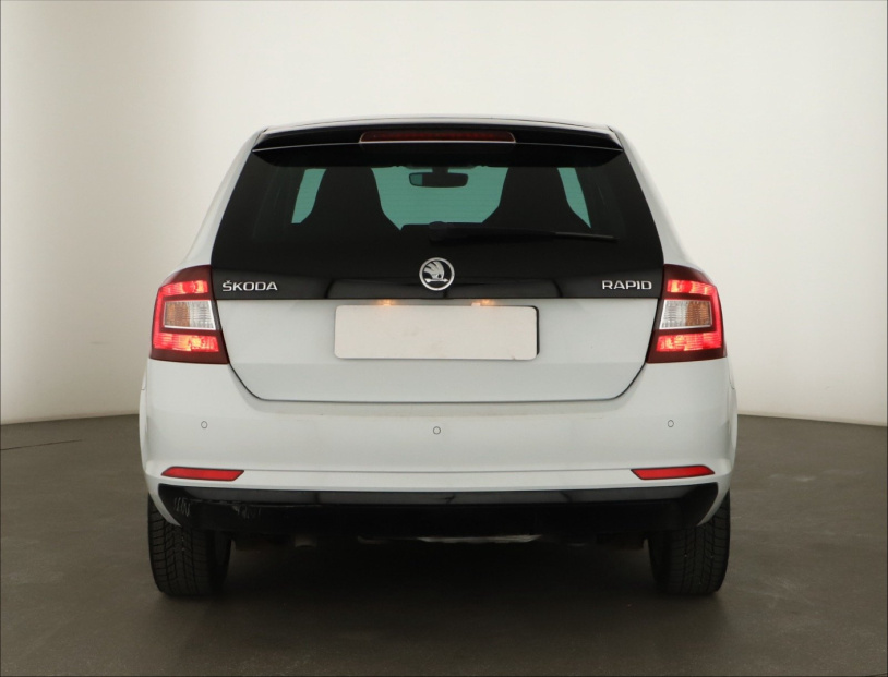 Škoda Rapid Spaceback, 2015