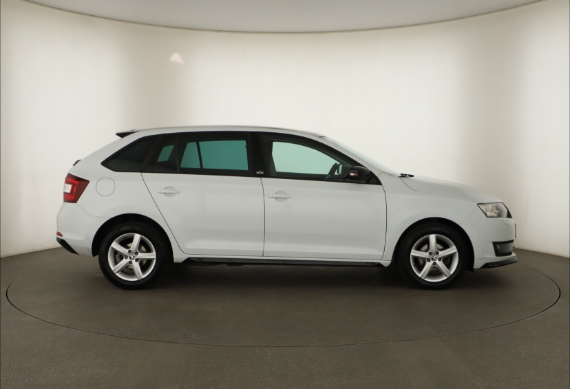 Škoda Rapid Spaceback, 2015