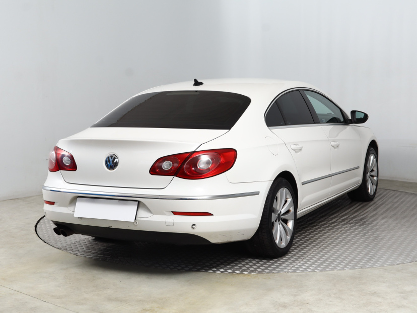Volkswagen Passat CC, 2010